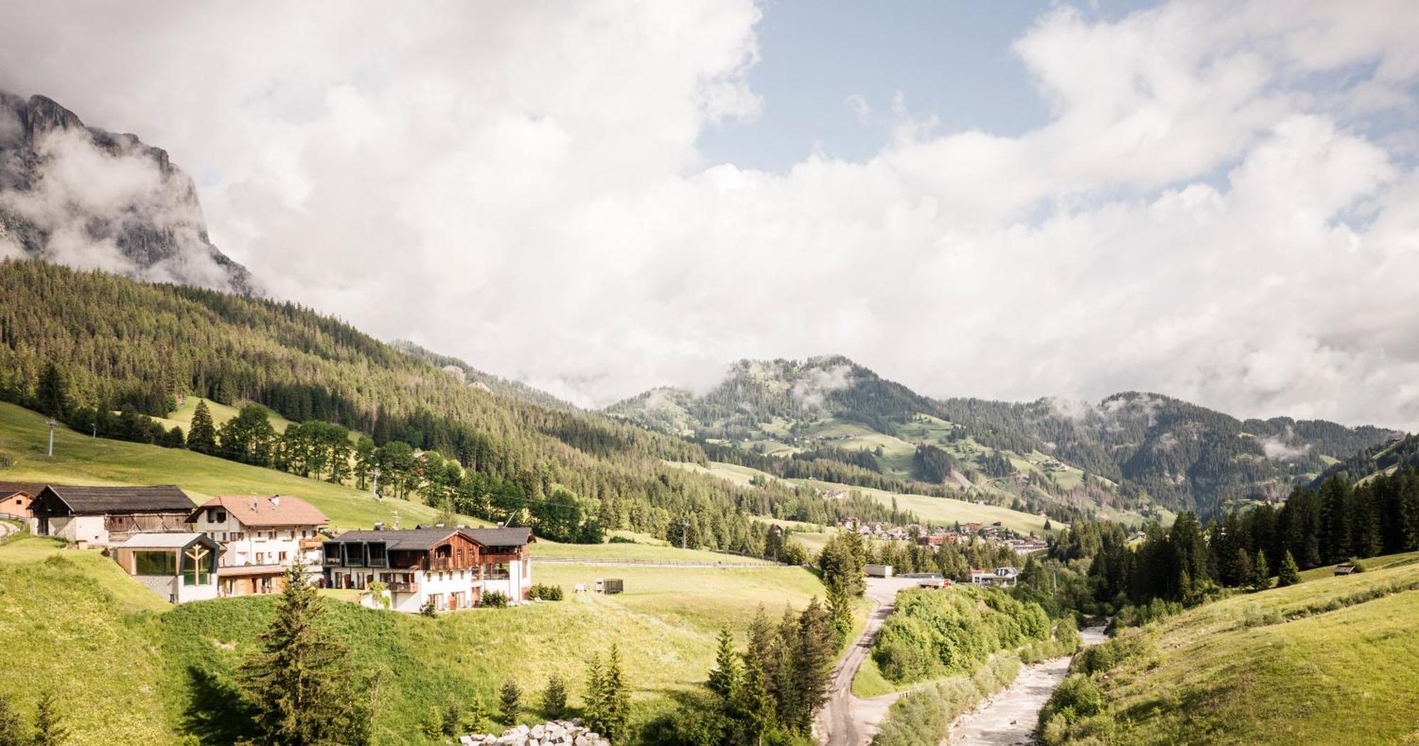 Miraval Naturhotel Badia Kültér fotó